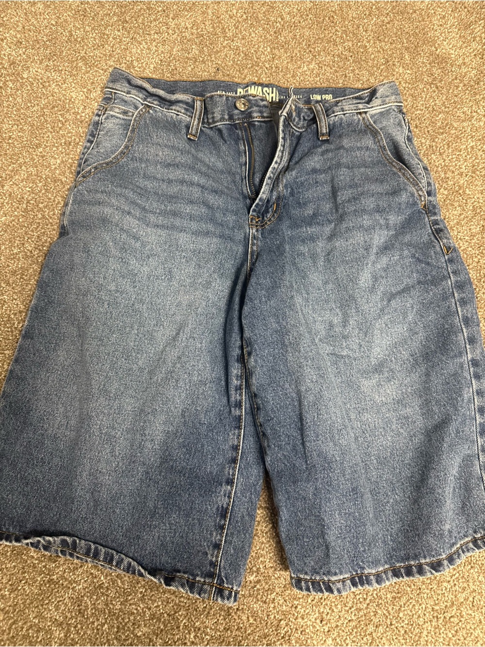 Classic Denim Shorts in Medium Blue